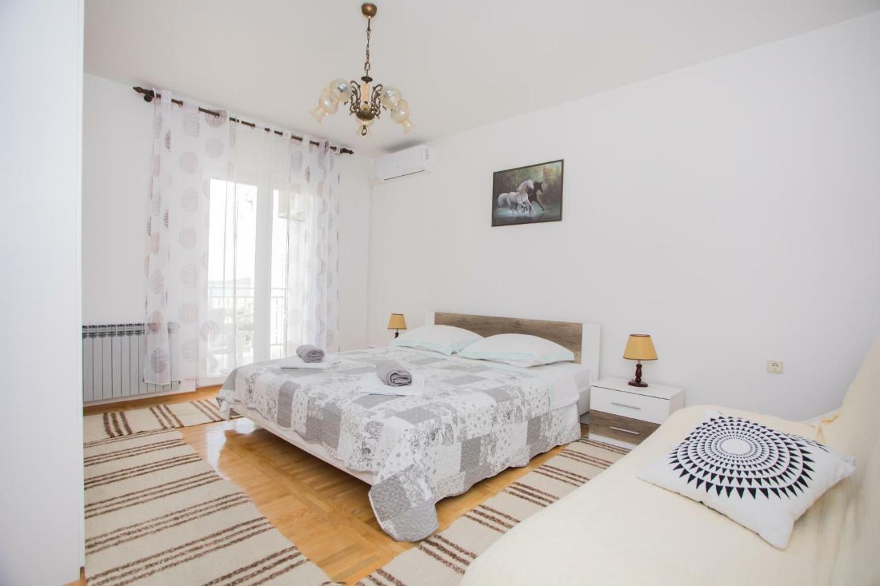 Apartmani Branko Lemac Brodarica  Eksteriør billede